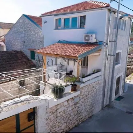 House Iris Holiday home